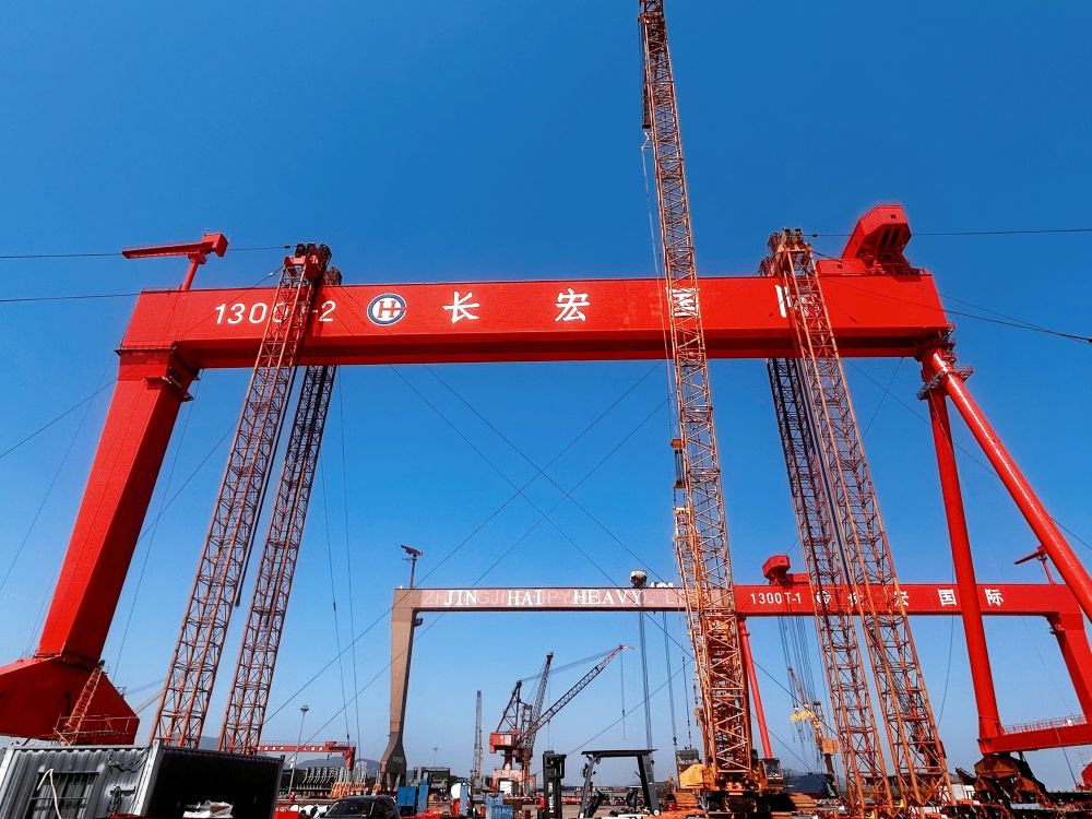 GENMA品牌順利完成450噸及1,300噸門(mén)式起重機(jī)總裝(圖2)