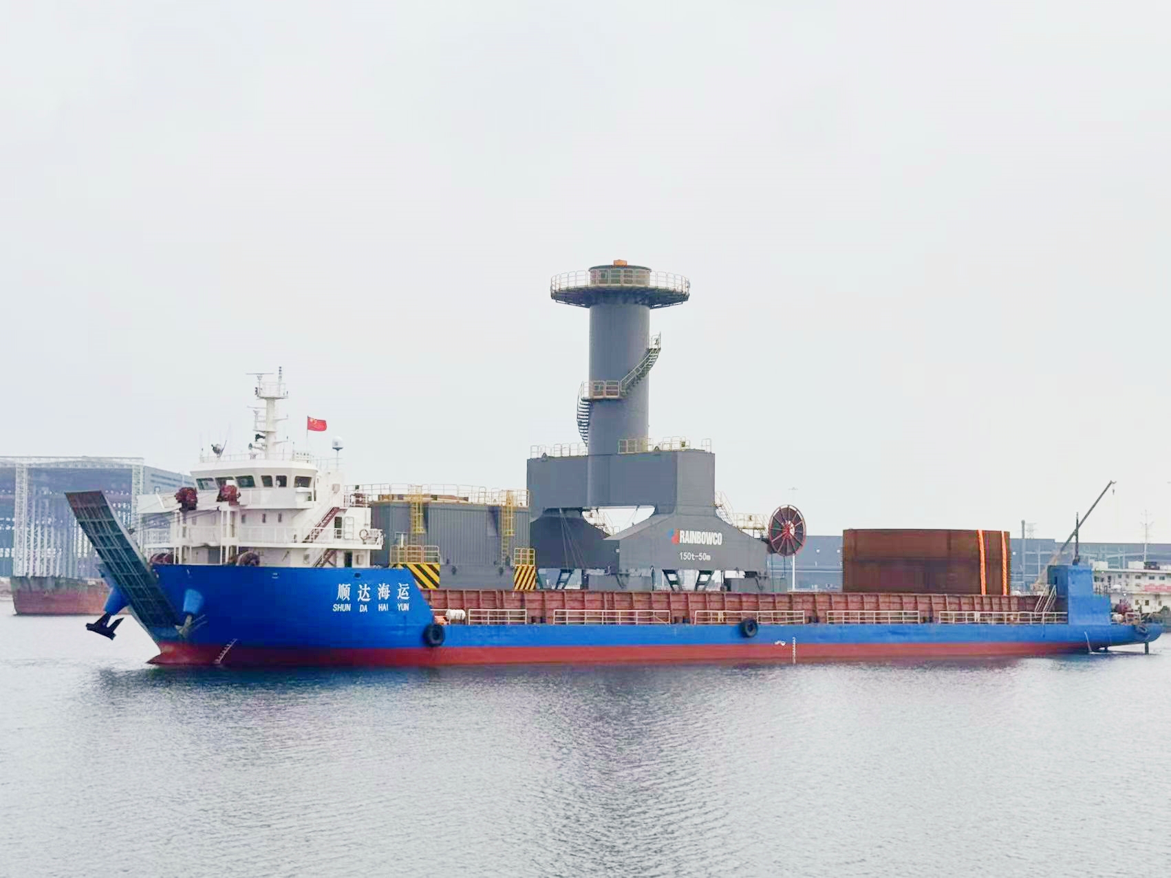 潤邦智裝碼頭迎來首艘船舶靠泊，GENMA通州灣制造基地發運能力實現重大突破(圖1)